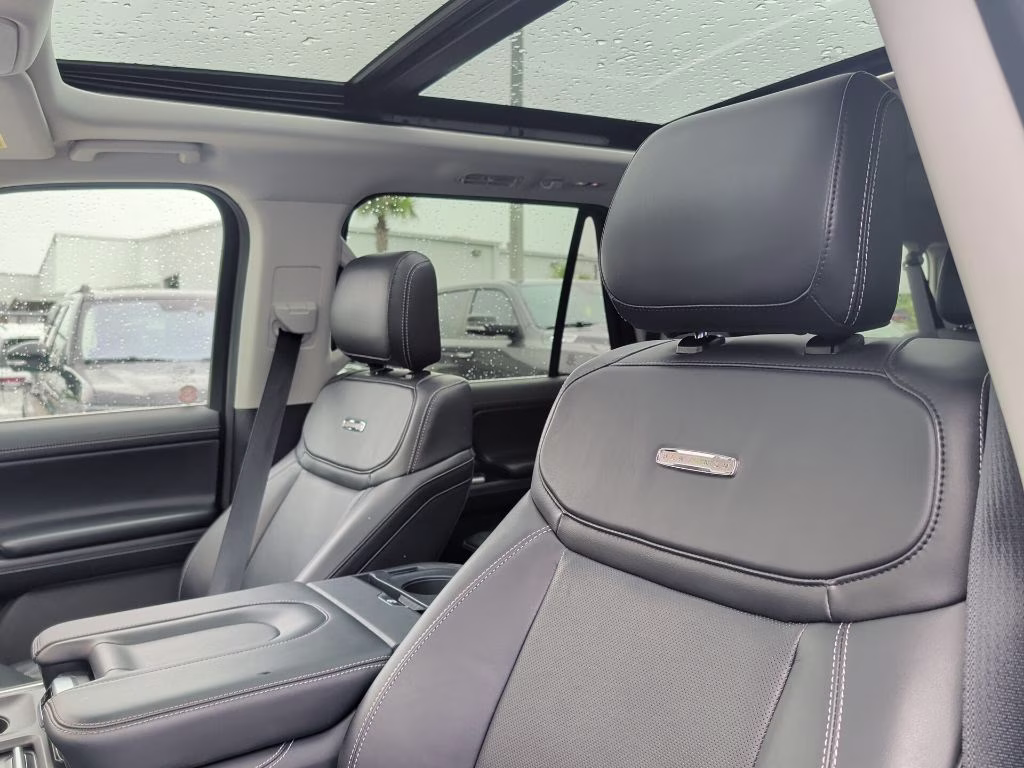 2025 Oxford White Ford Expedition Max Platinum 4X4 SUV