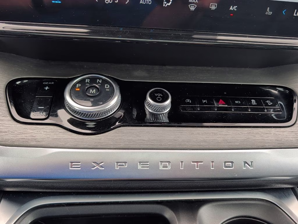 2025 Oxford White Ford Expedition Max Platinum 4X4 SUV