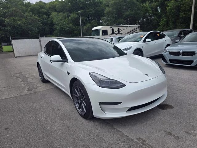 2021 White Tesla Model 3 Standard Range Plus RWD Sedan