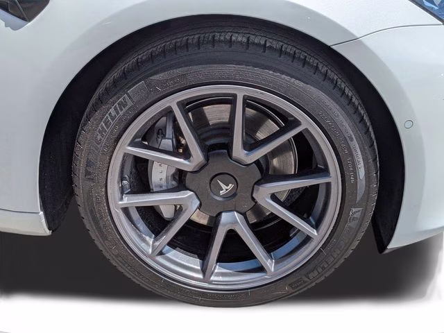 2021 White Tesla Model 3 Standard Range Plus RWD Sedan