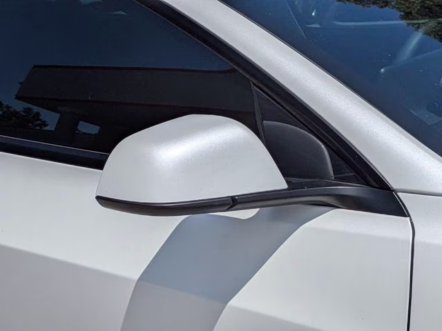 2021 White Tesla Model 3 Standard Range Plus RWD Sedan