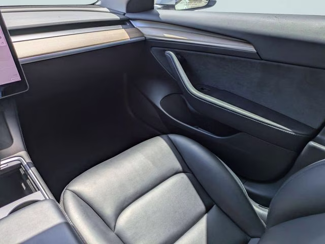 2021 White Tesla Model 3 Standard Range Plus RWD Sedan
