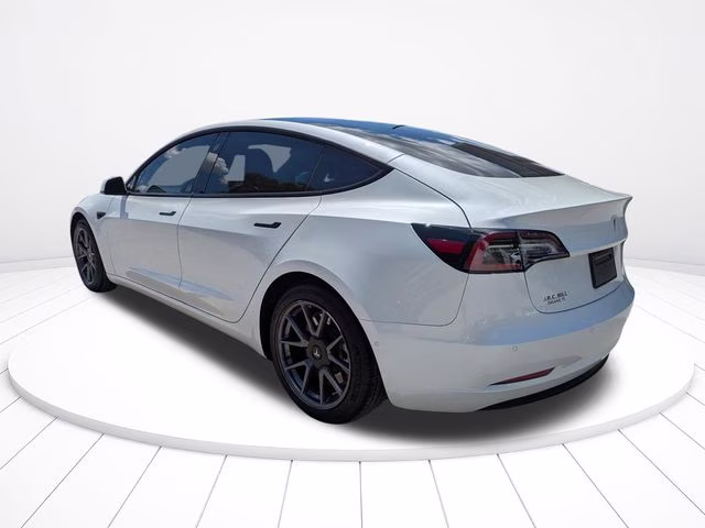 2021 White Tesla Model 3 Standard Range Plus RWD Sedan