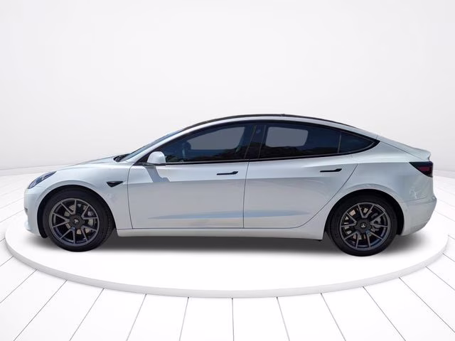 2021 White Tesla Model 3 Standard Range Plus RWD Sedan