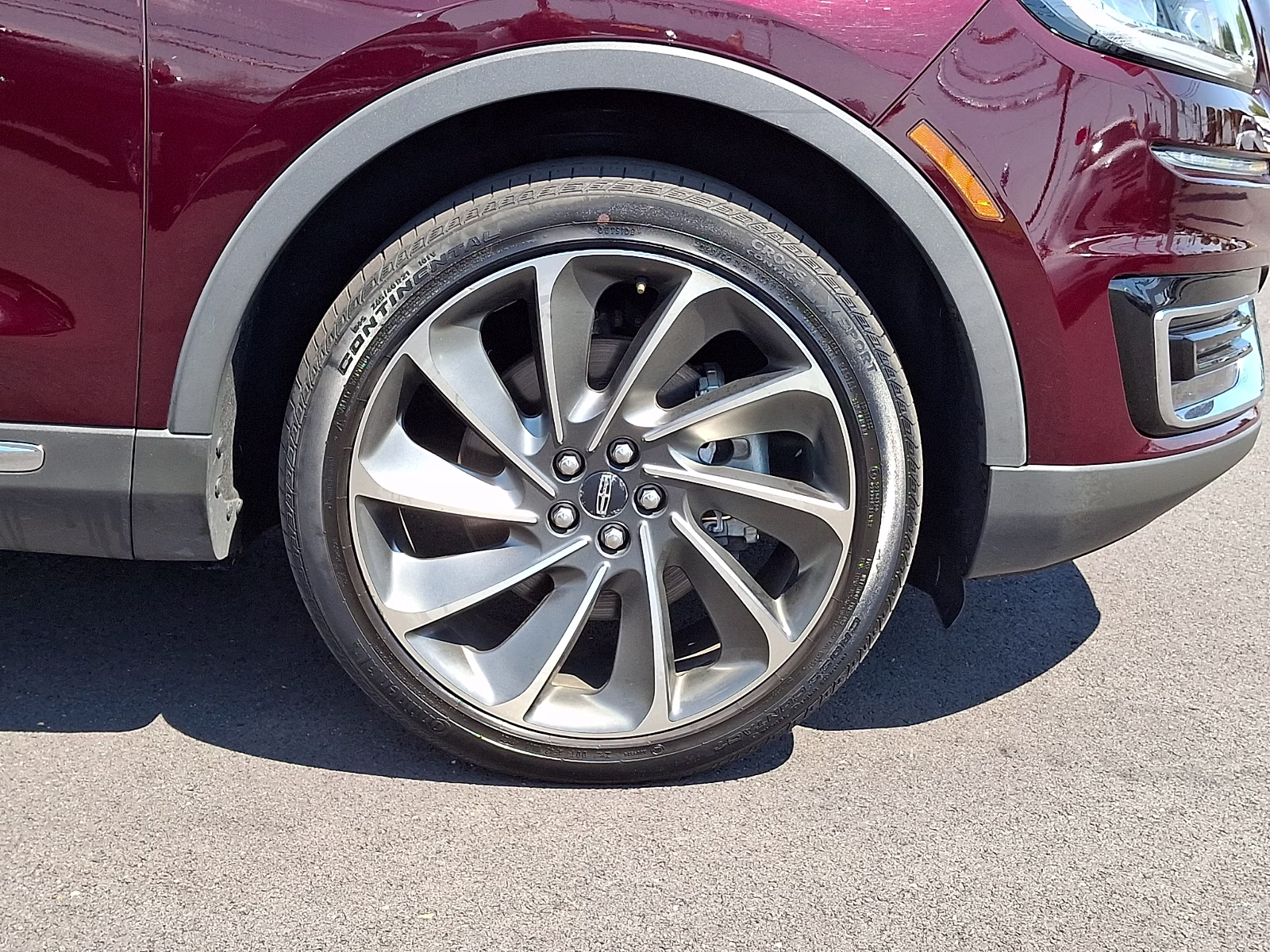 2019 Burgundy Velvet Metallic Tinted Clearcoat - R3 Lincoln Nautilus Reserve AWD