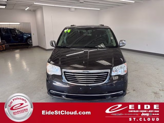2014 Chrysler Town & Country Touring-L 30th Anniversary's photo