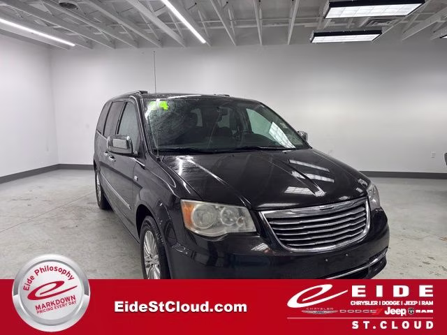 2014 Chrysler Town & Country Touring-L 30th Anniversary's photo