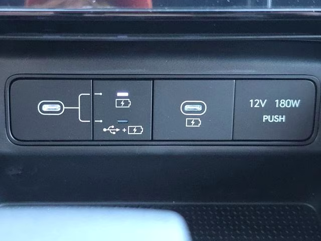 2025 Phantom Black Hyundai Santa Cruz SEL FWD Truck