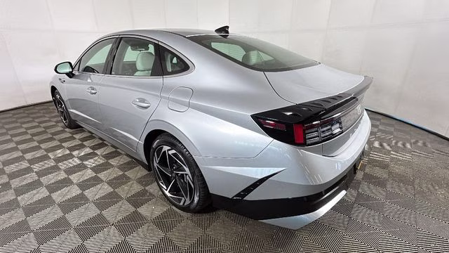 2026 Aero Silver Hyundai Sonata SEL Sport FWD Sedan
