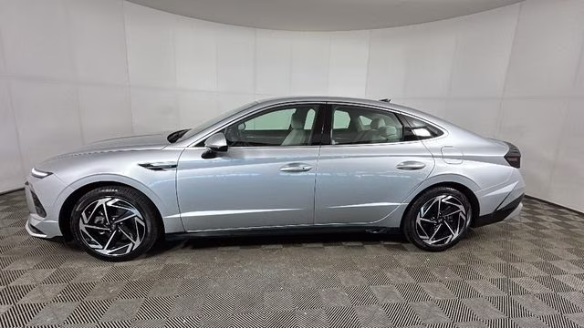 2026 Aero Silver Hyundai Sonata SEL Sport FWD Sedan
