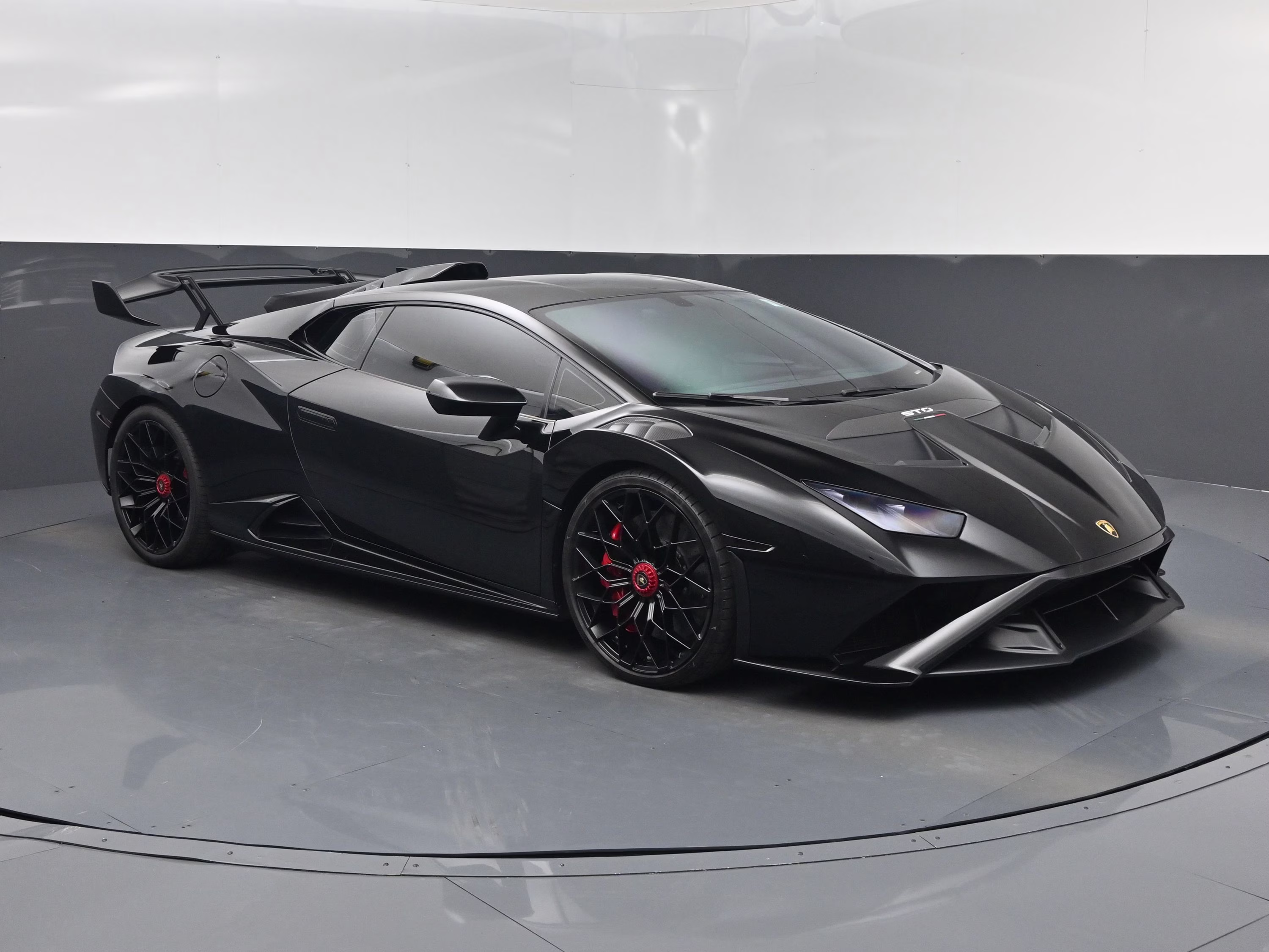 2022 Lamborghini Huracan STO Coupe's photo