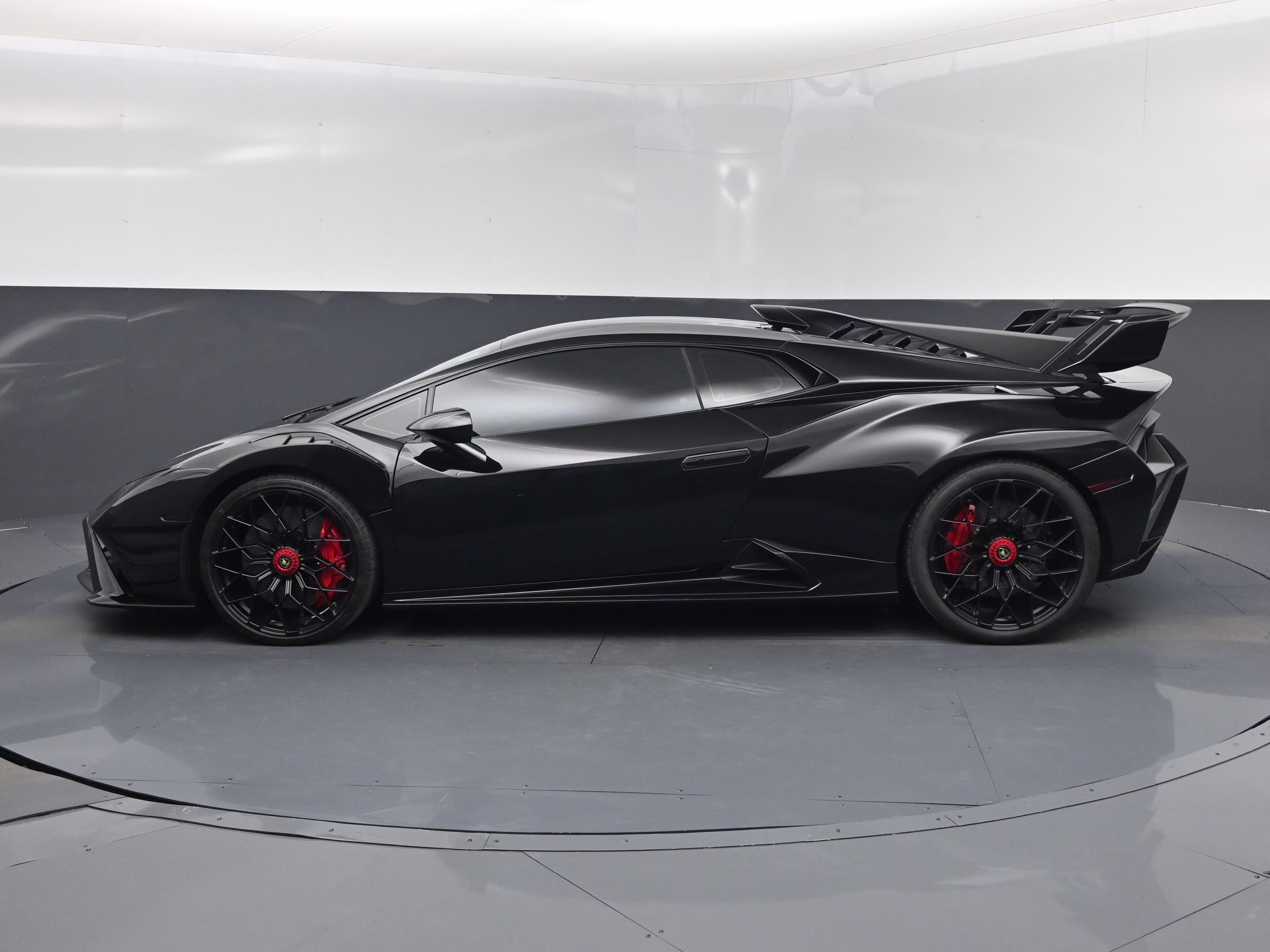 2022 Nero Noctis Metallic Lamborghini Huracan STO Base RWD Coupe