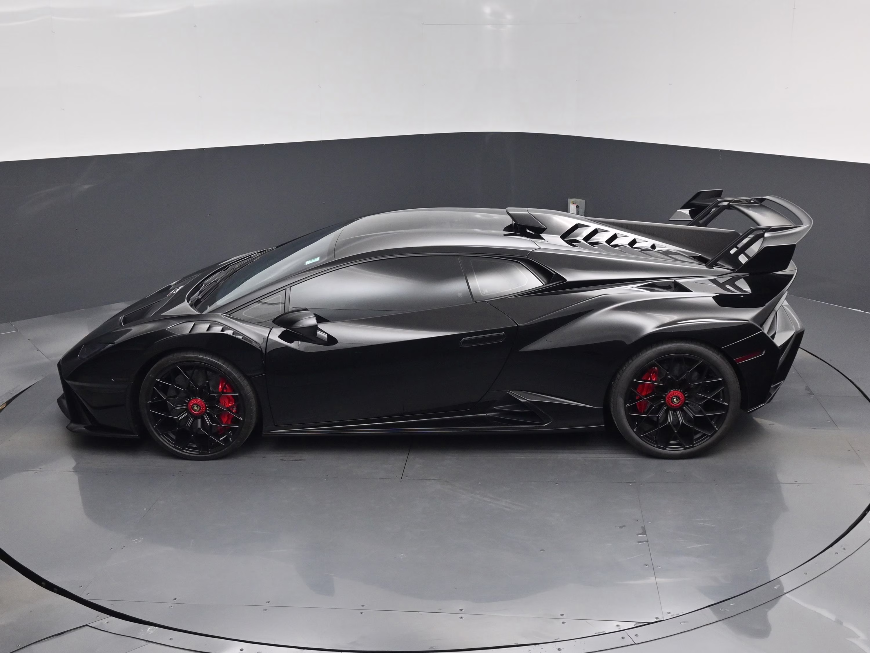 2022 Nero Noctis Metallic Lamborghini Huracan STO Base RWD Coupe