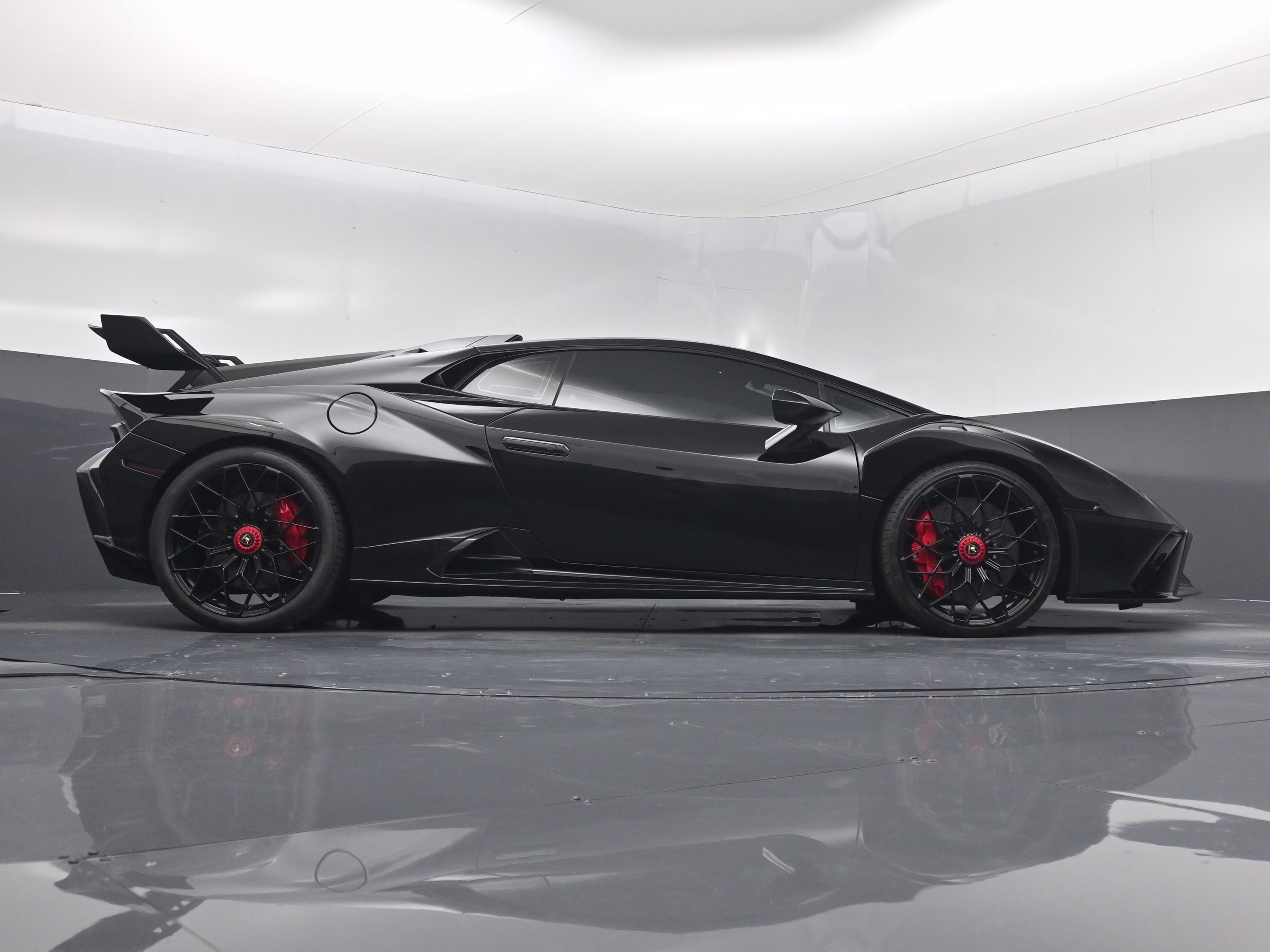 2022 Nero Noctis Metallic Lamborghini Huracan STO Base RWD Coupe