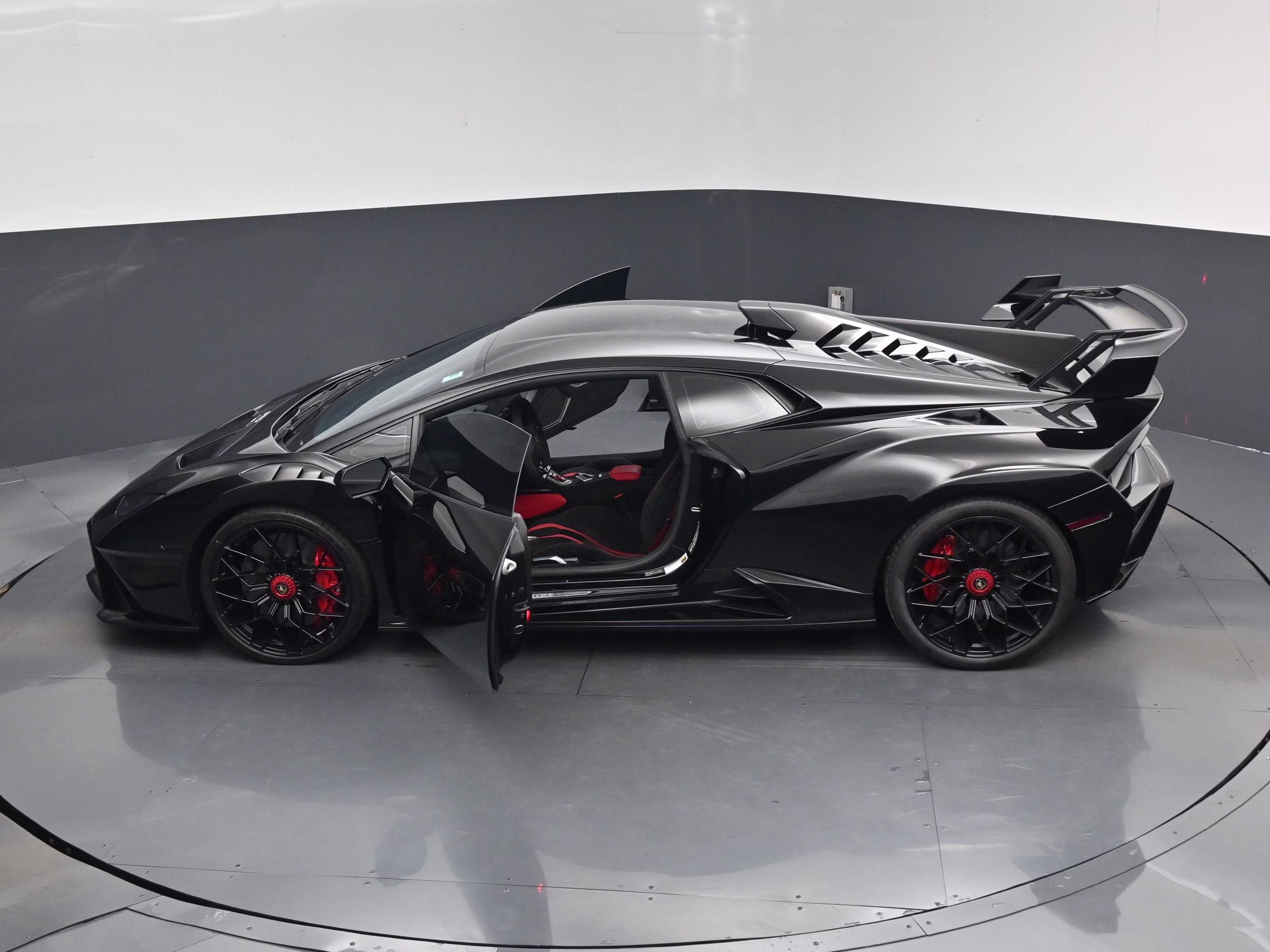 2022 Nero Noctis Metallic Lamborghini Huracan STO Base RWD Coupe