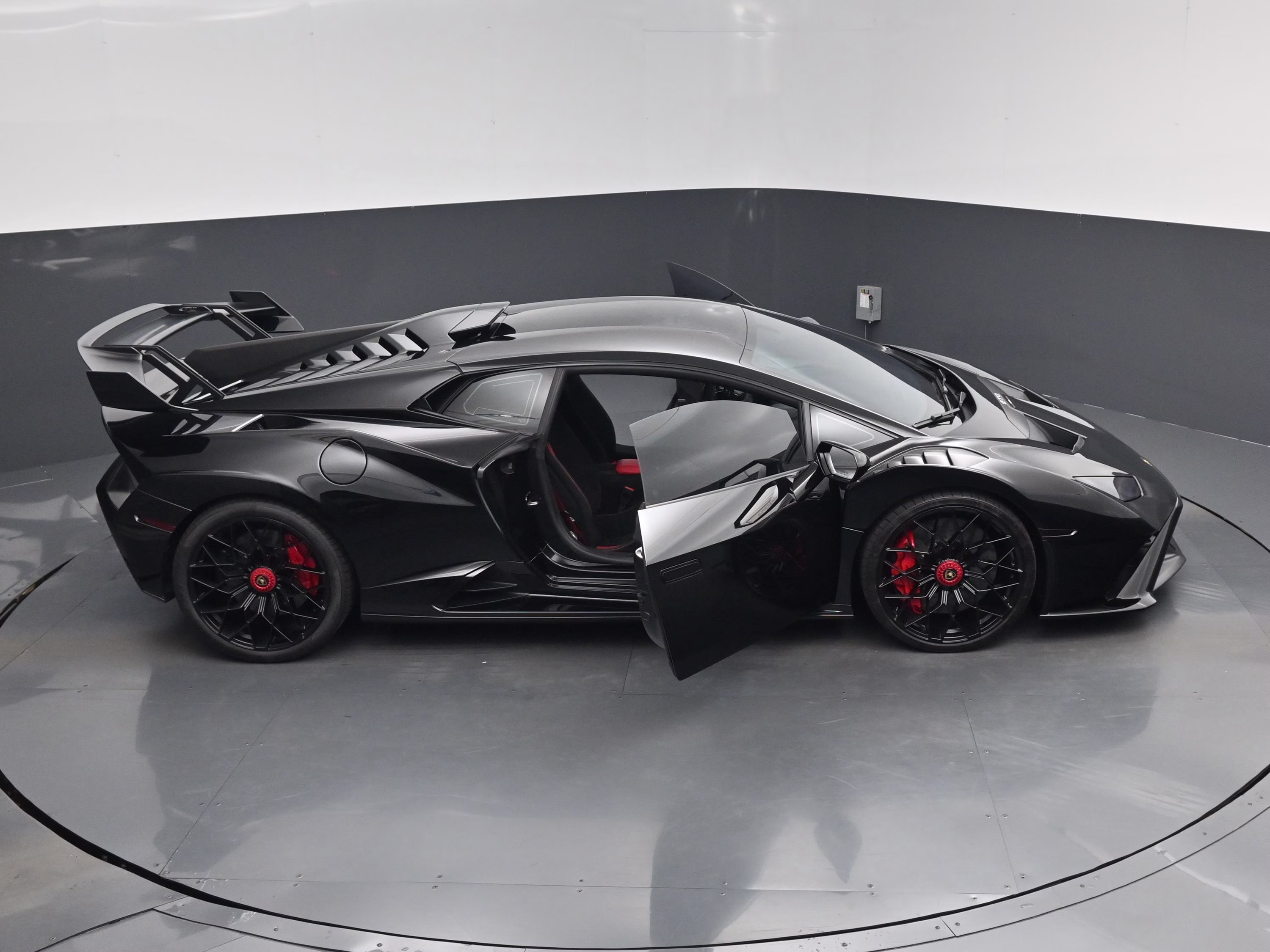 2022 Nero Noctis Metallic Lamborghini Huracan STO Base RWD Coupe