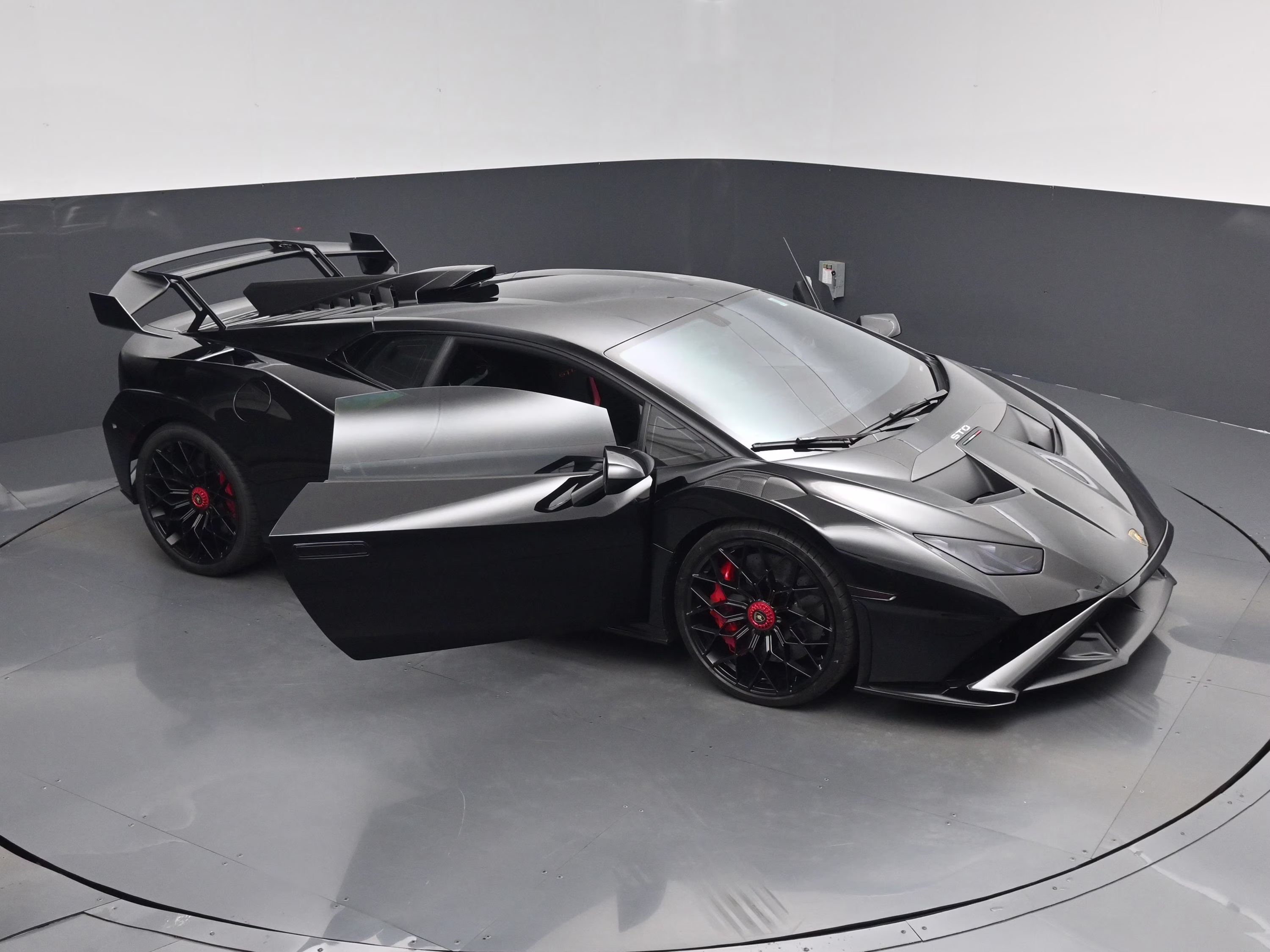 2022 Nero Noctis Metallic Lamborghini Huracan STO Base RWD Coupe
