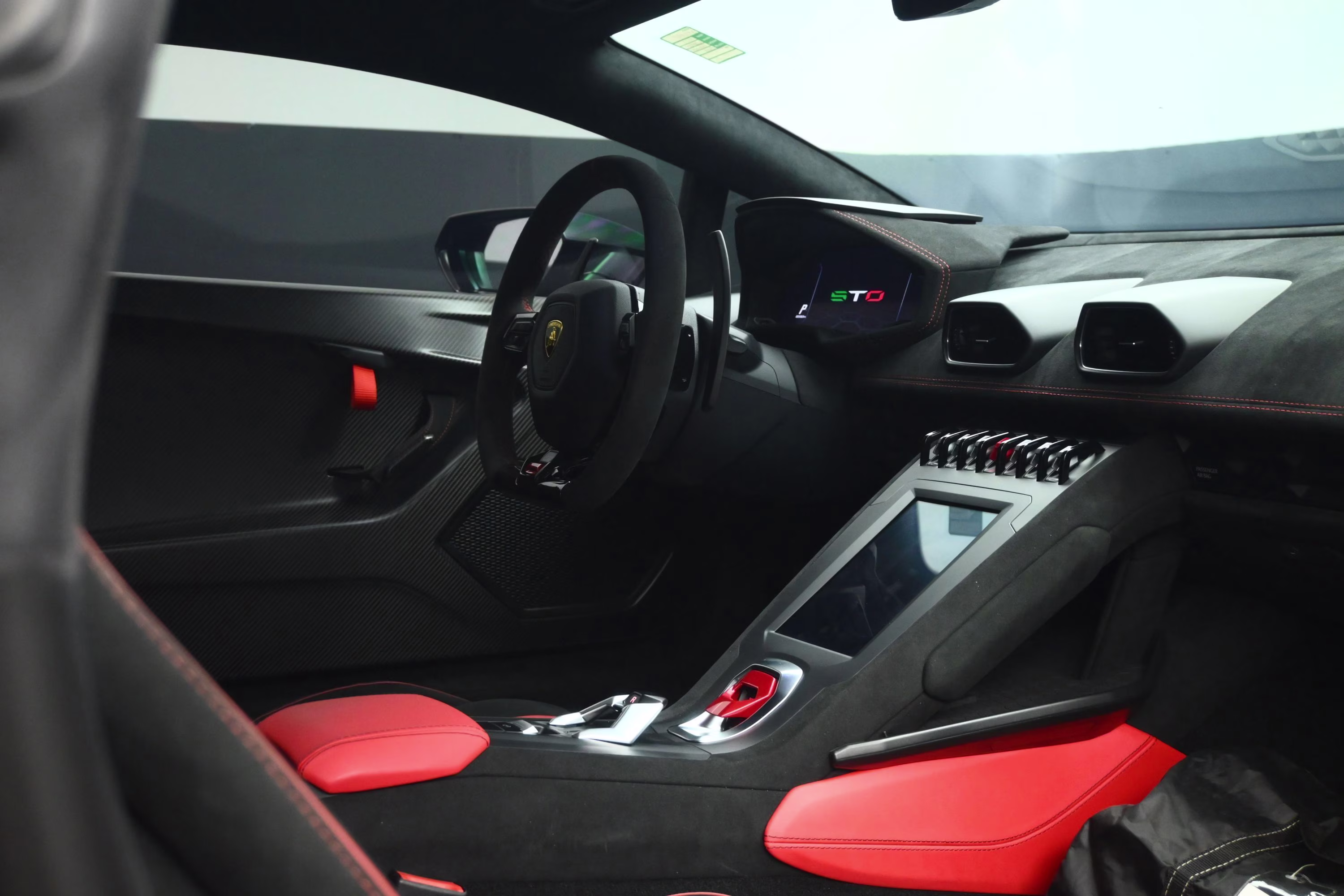 2022 Nero Noctis Metallic Lamborghini Huracan STO Base RWD Coupe