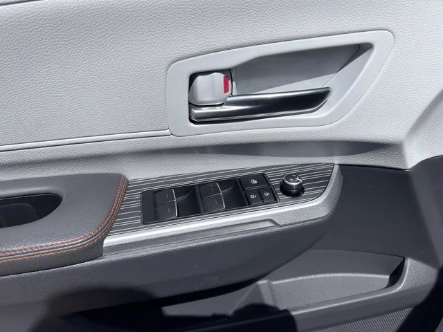 2021 Super White Toyota Sienna XLE AWD Van