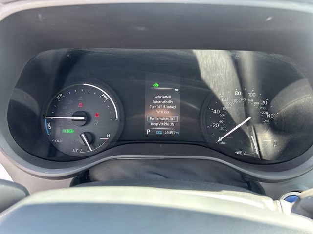 2021 Super White Toyota Sienna XSE AWD Van