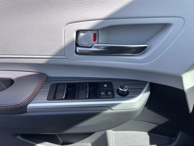 2021 Super White Toyota Sienna XSE AWD Van