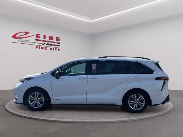 Used 2021 Toyota Sienna LE with VIN 5TDGSKFC8MS025981 for sale in Pine City, Minnesota