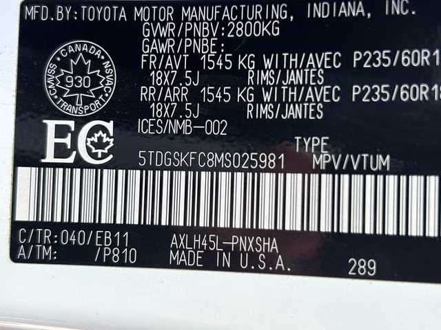 2021 Super White Toyota Sienna XSE AWD Van