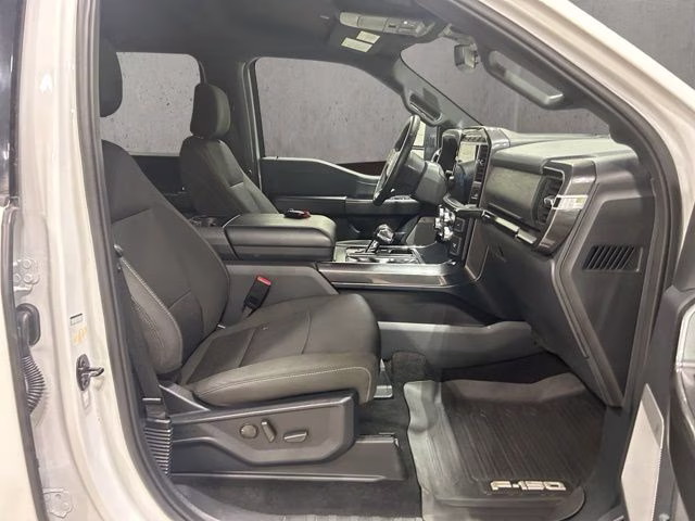 2023 Oxford White Ford F-150 XLT 4X4 Truck