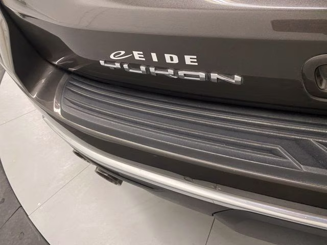 2021 Smokey Quartz Metallic GMC Yukon Denali 4X4 SUV