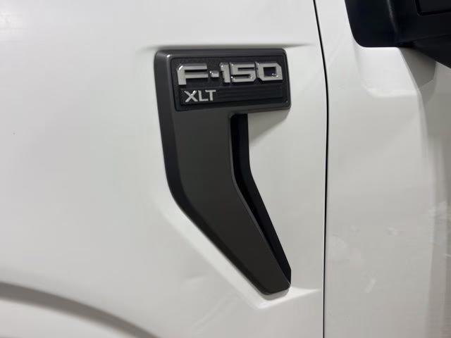 2023 Oxford White Ford F-150 XLT 4X4 Truck