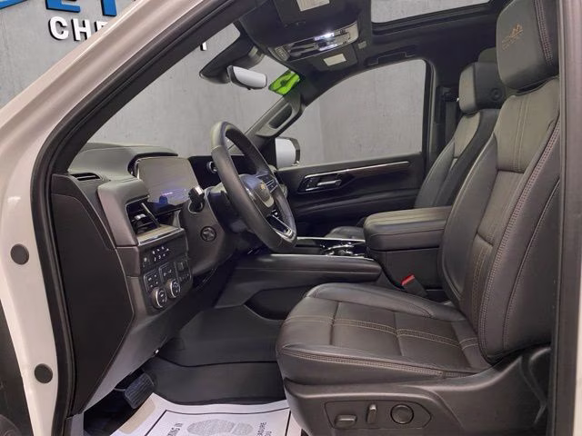 2025 White Chevrolet Suburban High Country 4X4 SUV