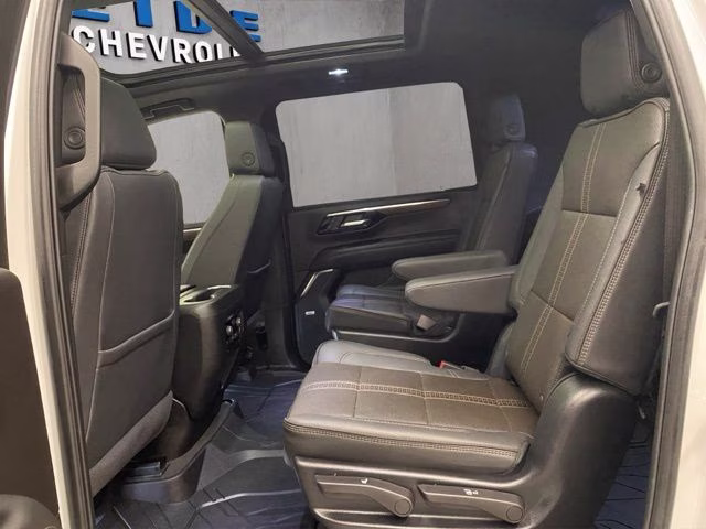 2025 White Chevrolet Suburban High Country 4X4 SUV