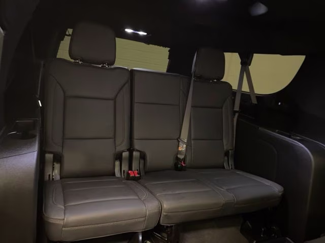 2025 White Chevrolet Suburban High Country 4X4 SUV