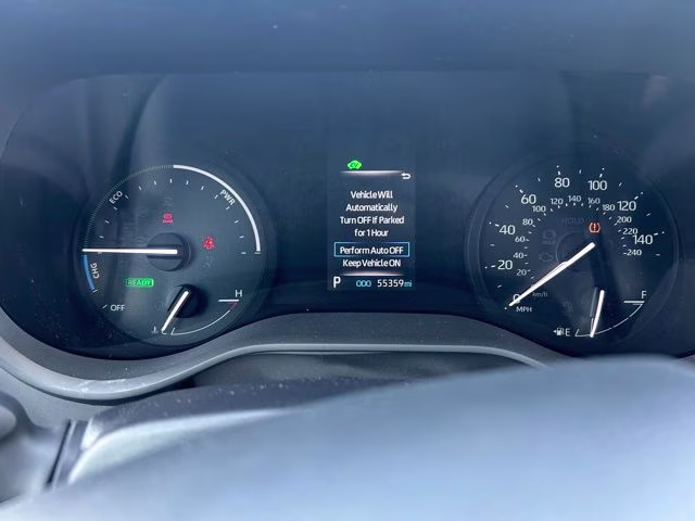 2021 Super White Toyota Sienna XLE AWD Van