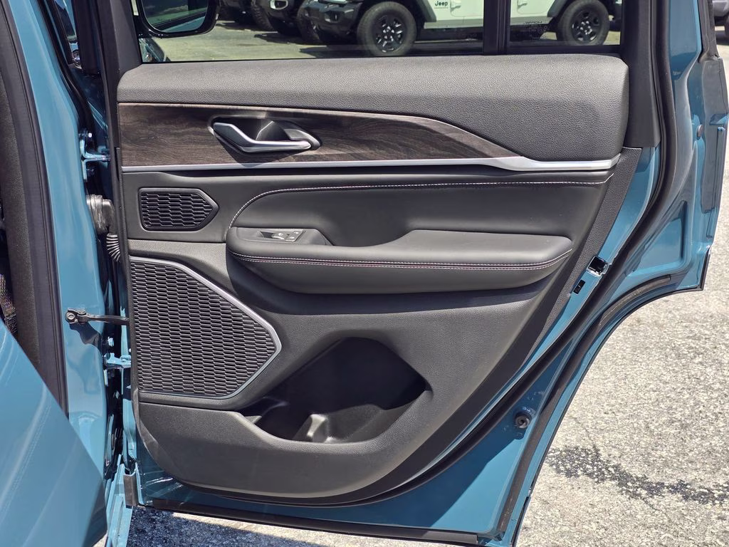 2026 Steel Blue Jeep Grand Cherokee Limited Reserve 4X4 SUV