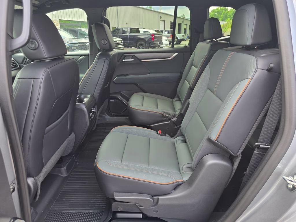 2026 Sterling Metallic GMC Acadia AT4 AWD SUV