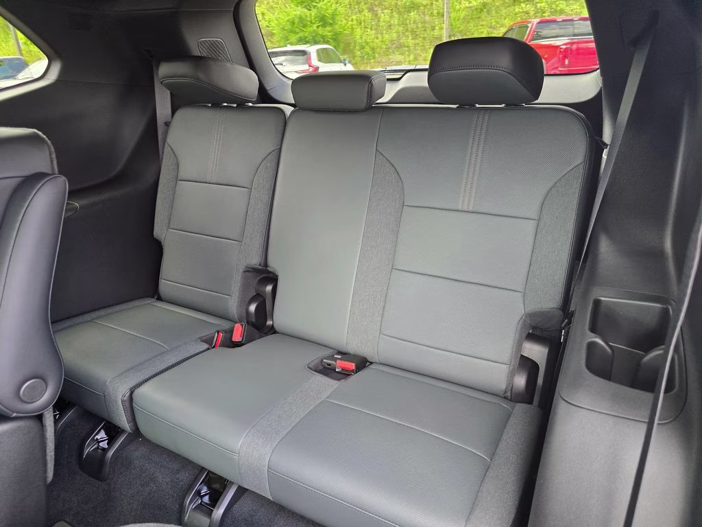 2026 Sterling Metallic GMC Acadia AT4 AWD SUV