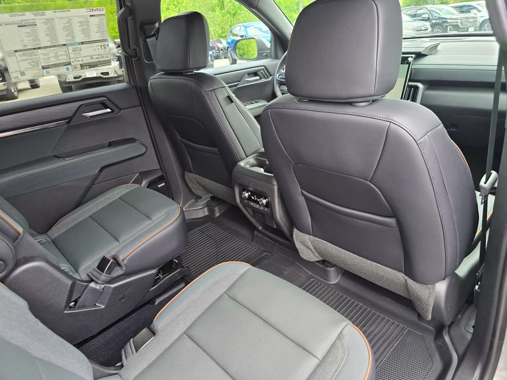 2026 Sterling Metallic GMC Acadia AT4 AWD SUV