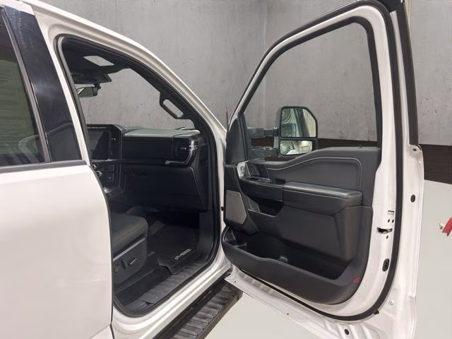 2023 Oxford White Ford F-150 XLT 4X4 Truck
