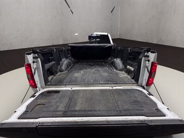 2023 Oxford White Ford F-150 XLT 4X4 Truck