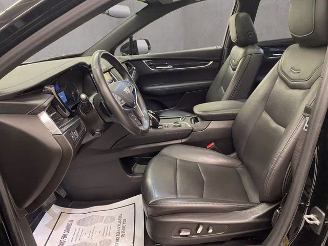 2022 Stellar Black Metallic Cadillac XT5 Premium Luxury AWD SUV