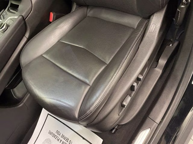 2022 Stellar Black Metallic Cadillac XT5 Premium Luxury AWD SUV