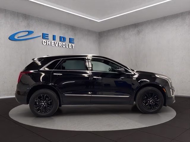 2022 Stellar Black Metallic Cadillac XT5 Premium Luxury AWD SUV