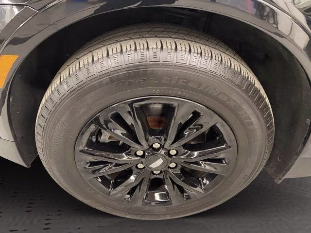 2022 Stellar Black Metallic Cadillac XT5 Premium Luxury AWD SUV
