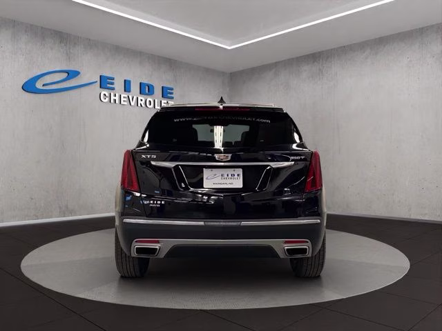 2022 Stellar Black Metallic Cadillac XT5 Premium Luxury AWD SUV