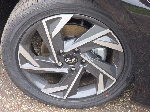 2025 Abyss Black Hyundai Elantra Hybrid Limited FWD Sedan