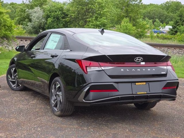 2025 Abyss Black Hyundai Elantra Hybrid Limited FWD Sedan