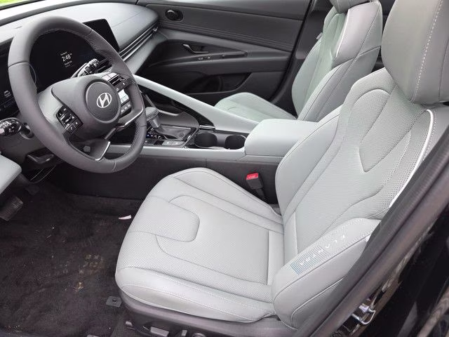 2025 Abyss Black Hyundai Elantra Hybrid Limited FWD Sedan