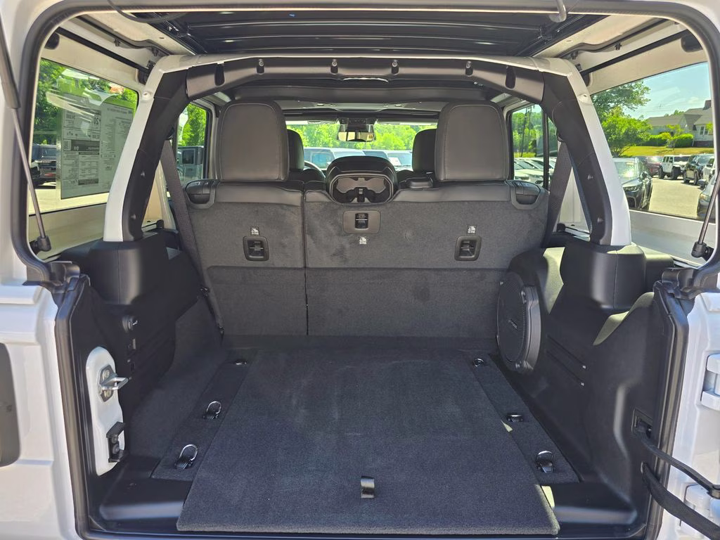 2026 Bright White Clearcoat Jeep Wrangler Rubicon X 4X4 SUV