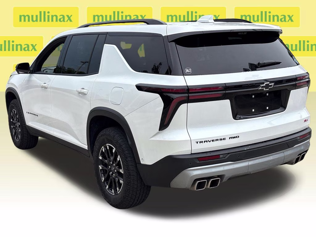 2025 Iridescent Pearl Tricoat Chevrolet Traverse Z71 AWD SUV